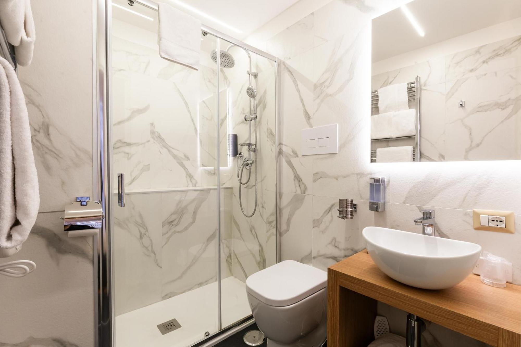 Cavour Luxury Rooms - Lr Collection Roma Exterior foto
